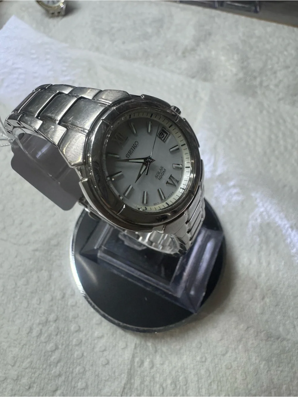 Seiko wristwatch clear